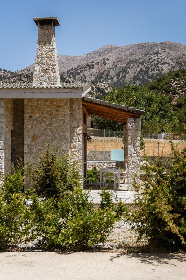 Omalos Village Exterior photo